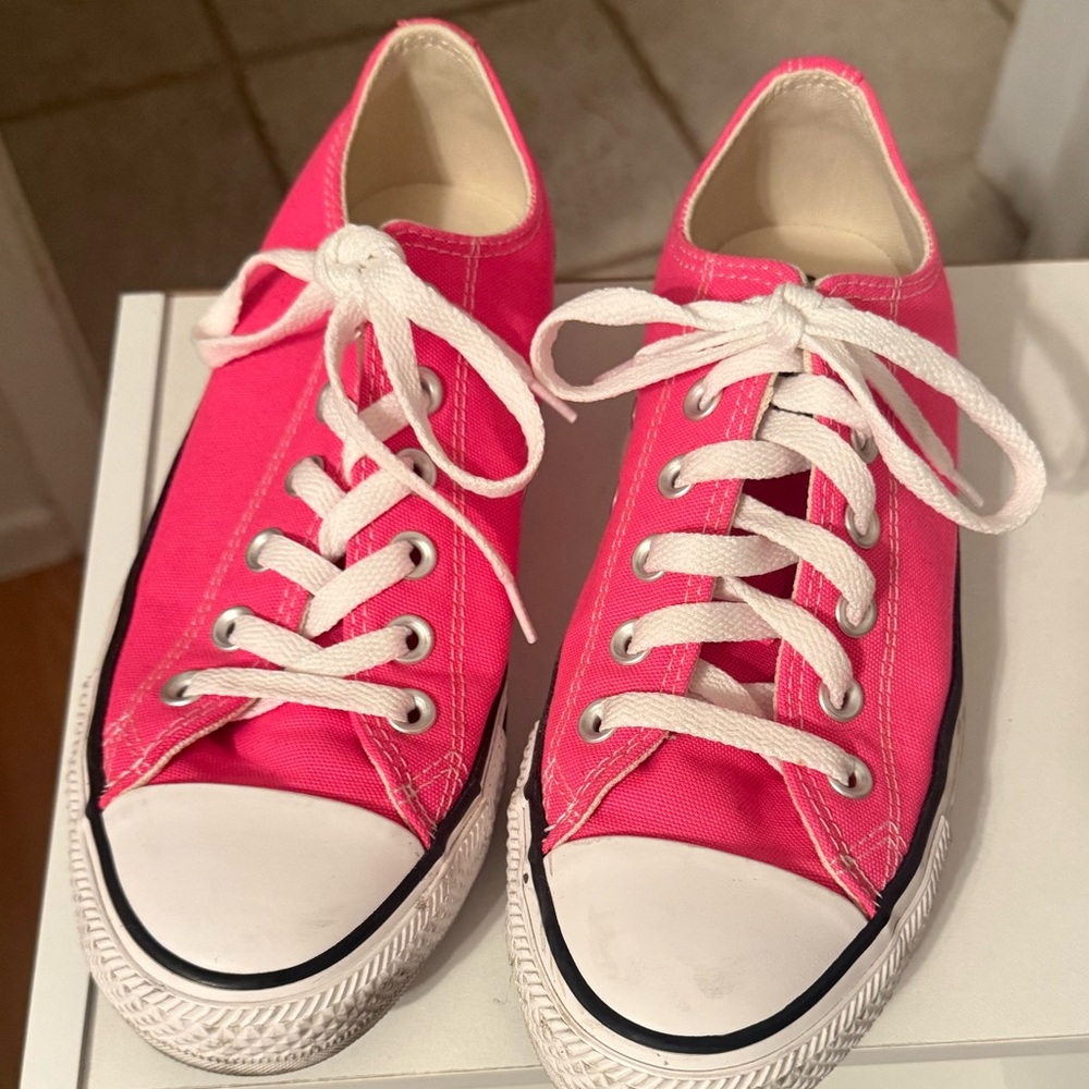 Converse Chuck Taylor All Star Lo Sneaker - Hyper Pink
